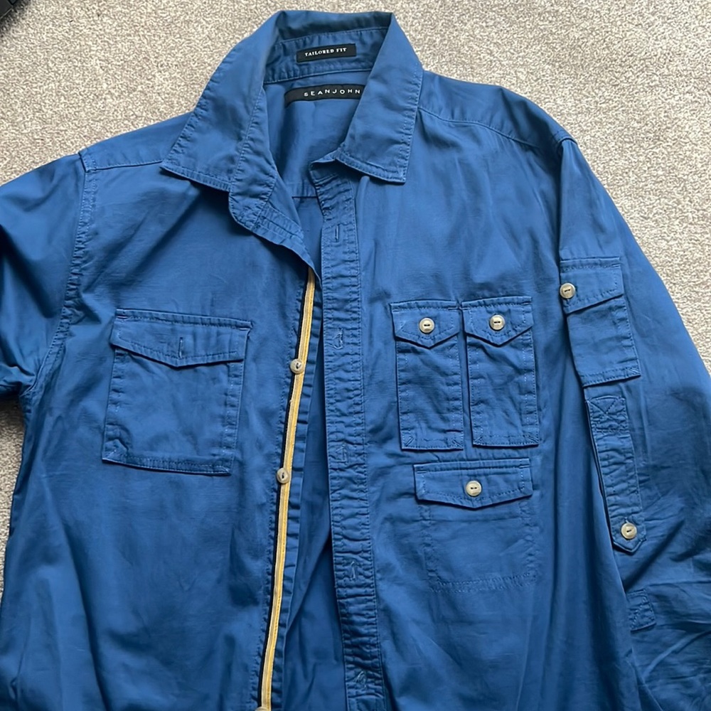 Men’s Sean John medium blue long sleeve shirt